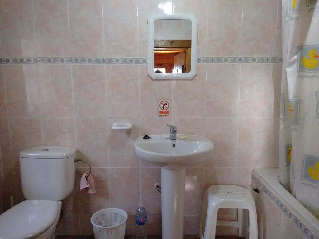 Finca La Piedra Holidays ألورا الغرفة الصورة