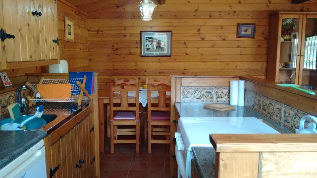 Finca La Piedra Holidays ألورا الغرفة الصورة